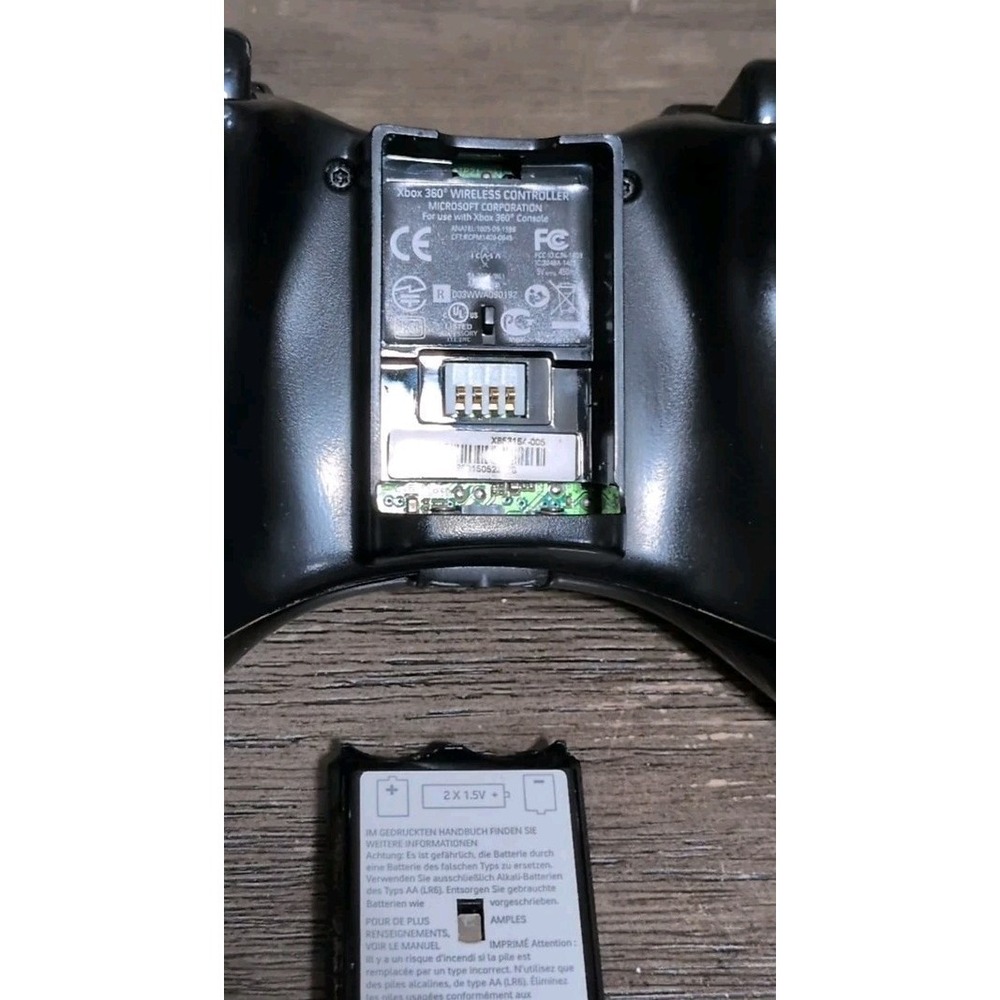 Microsoft Xbox 360 Wireless Black Controller TESTED Works With Battery Cover - Picture 6 of 6